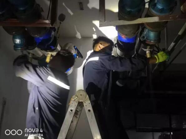 烈日炎炎，不能阻擋益和人為民服務之心！